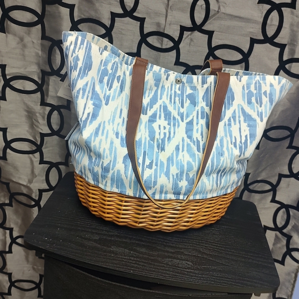SOLD Picnic Time Basket Tote Blue Beach Canvas Willow Bag! - Picture 3 of 16